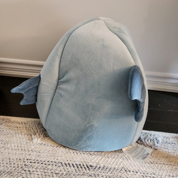 Whisker City Fish Character Hut Cat Bed - Picture 3 of 4